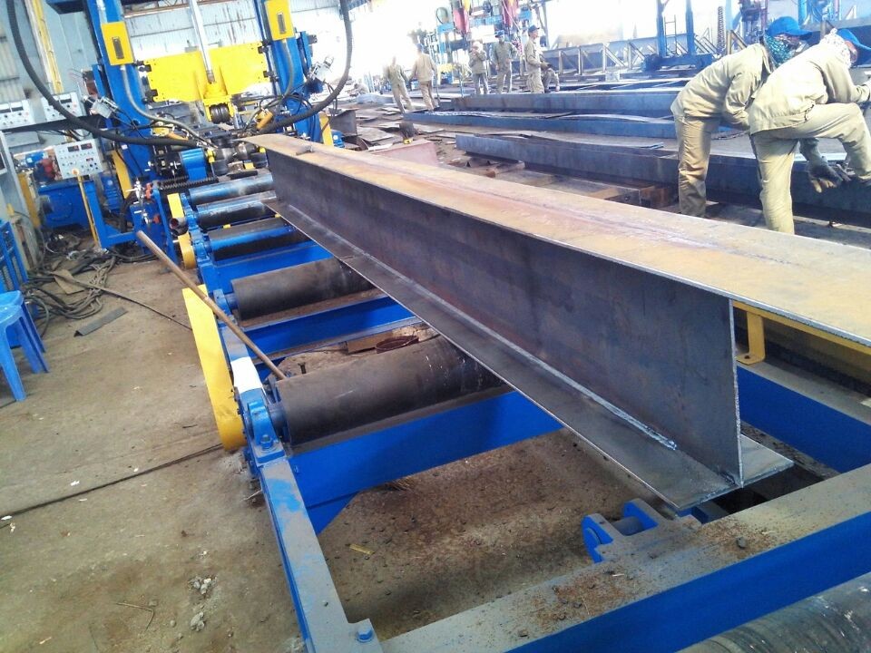 H型鋼拼焊矯一體機(jī) H型鋼拼焊矯一體機(jī)